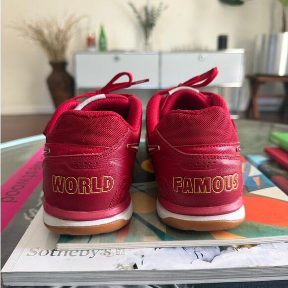 Supreme x Nike SB Gato Red World Famous 2018 AR9821-600 main image 4